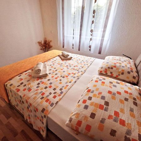 Bugenvilija Apartment 시베니크 외부 사진