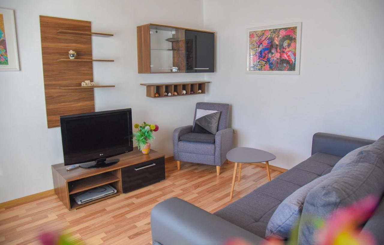 Bugenvilija Apartment 시베니크 외부 사진